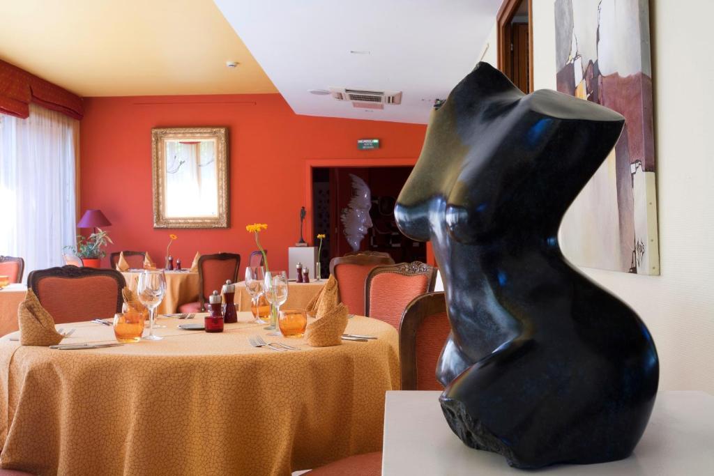 Hotel Restaurant Logis La Palette Wettolsheim Exterior foto